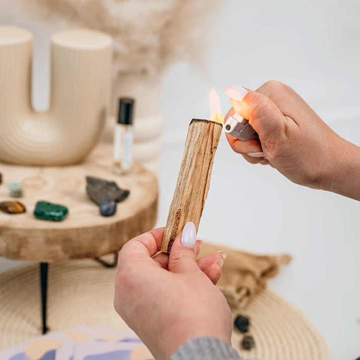 Butterfly Energy Ritual Box - Prižgi svečko ali sveti les Palo Santo